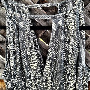 Summer dress by Marc By Marc Jacobs. Piton pattern. Size XS.